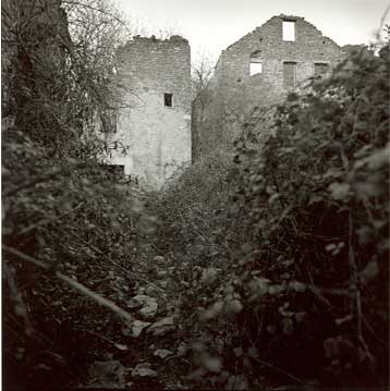 Jánovas, 2000 (1/5) Copia fotográfica en papel baritado blanco y negro 70X70 cm