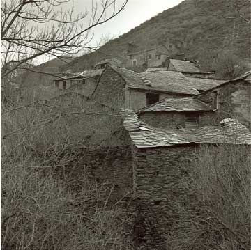 Urdiales de Colina, 2000 (1/5) Copia fotográfica en papel baritado blanco y negro 70X70 cm